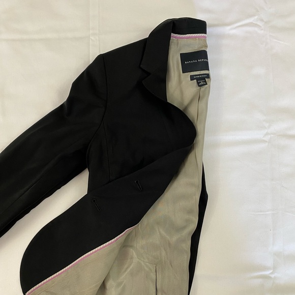 Banana Republic 3pc Suit (Jacket, Skirt, Pant) - Picture 2 of 8